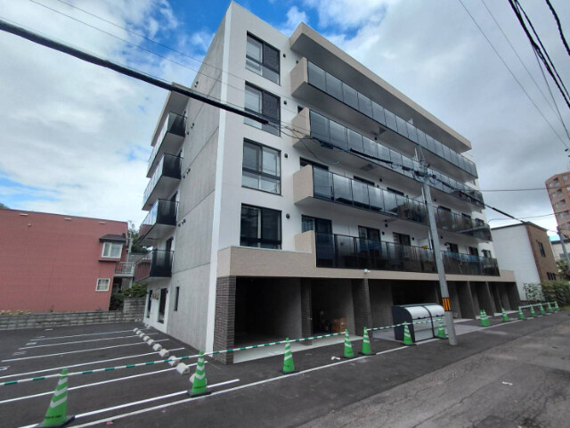 札幌市中央区南十五条西６丁目の賃貸マンション