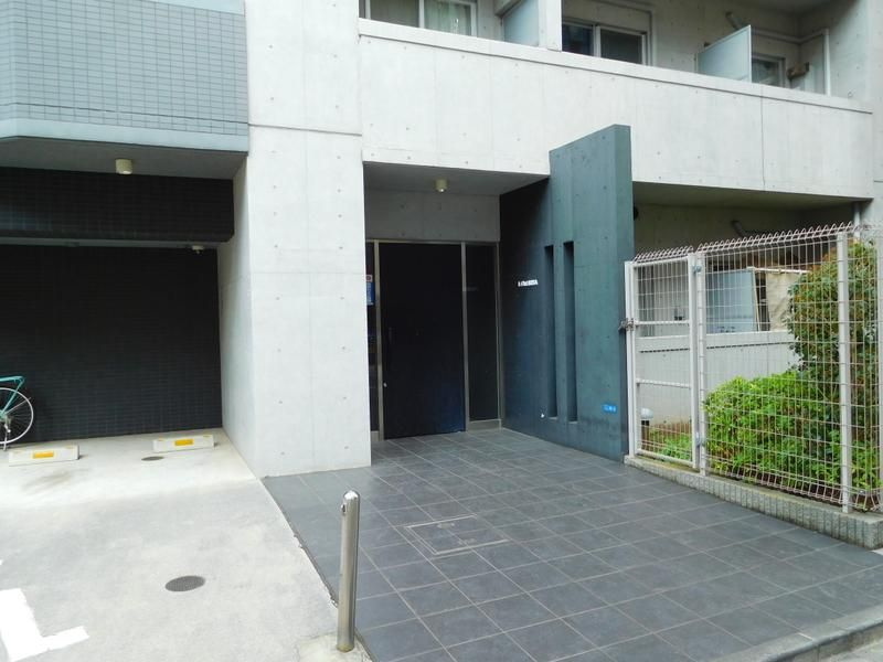 Ｌ－Ｆｌａｔ入谷のエントランス