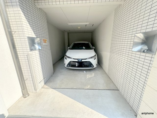 プランドール江戸堀レジデンス　仲介手数料無料の駐車場