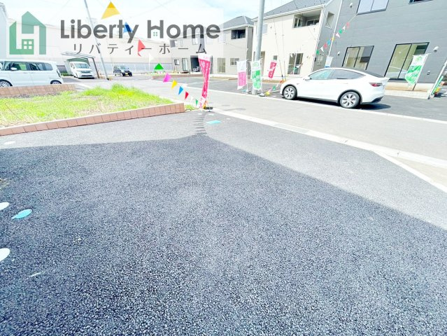 水戸市平須町第8　新築戸建　4号棟の駐車場
