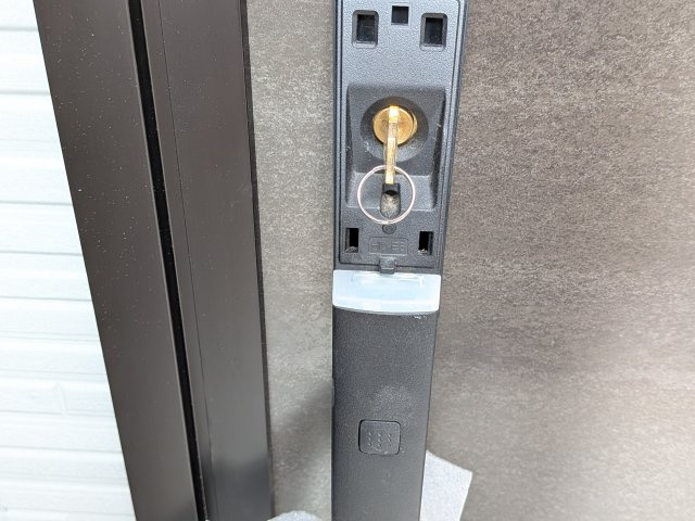 牛久市中央　5期　新築戸建ての玄関