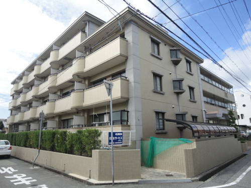 モニター付きインターホンで安心です♪