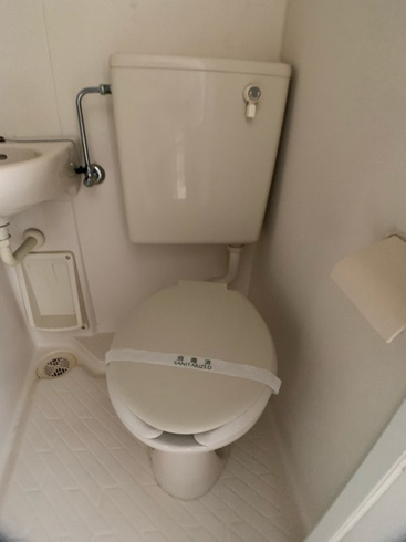 シンプルで掃除のしやすいトイレです！