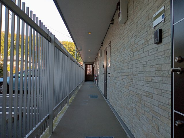 川崎市麻生区王禅寺西７丁目の賃貸マンションのロビー