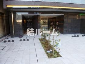 北区王子１丁目の賃貸マンションのエントランス