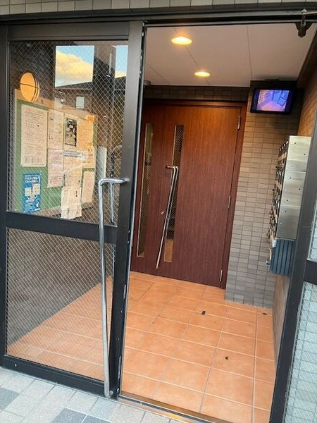 サンライズ駒方のエントランス