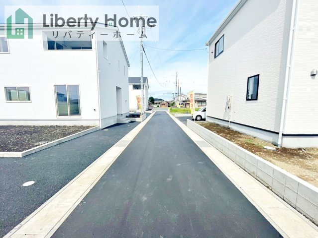 ひたちなか市津田第3　2号棟　新築戸建の前面道路含む現地写真