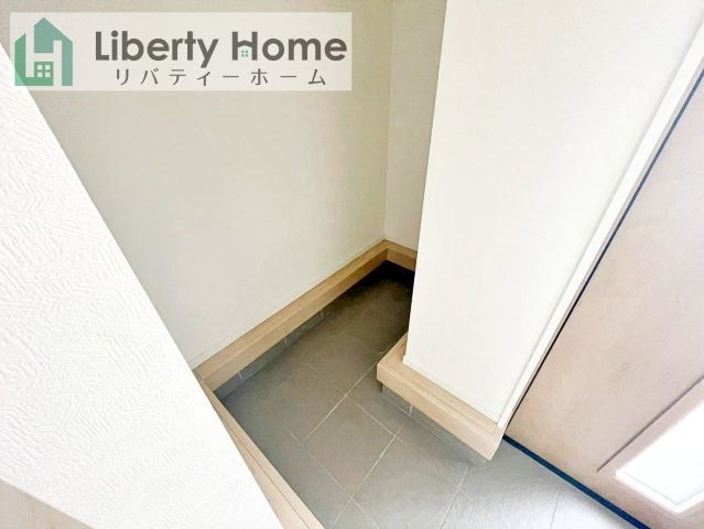 ひたちなか市津田第3　2号棟　新築戸建の玄関