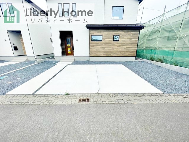 ひたちなか市津田東1期　新築戸建　1号棟の駐車場