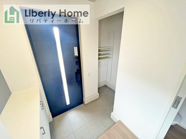 ひたちなか市市毛4期　2号棟　新築戸建の玄関