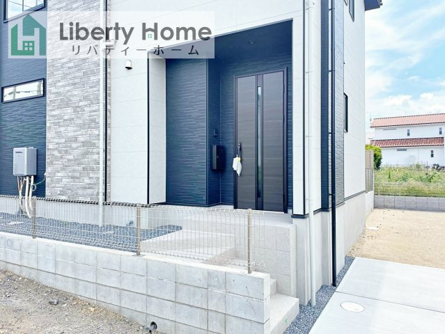 ひたちなか市市毛4期　2号棟　新築戸建のエントランス