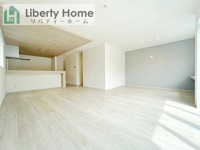 ひたちなか市足崎3期　3号棟　新築戸建の居間・リビング