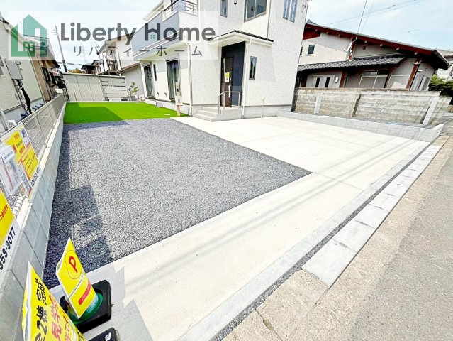 ひたちなか市津田　新築戸建　A号棟の駐車場