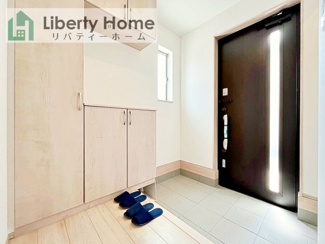 ひたちなか市津田　新築戸建　A号棟の玄関