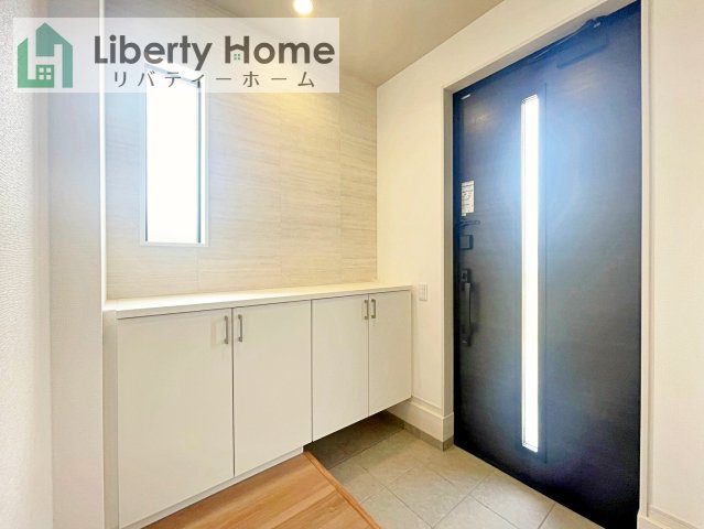 ひたちなか市市毛4期　1号棟　新築戸建の玄関