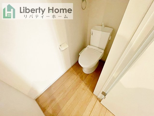 ひたちなか市足崎3期　1号棟　新築戸建のトイレ