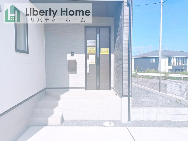 ひたちなか市東石川8期　新築戸建のエントランス