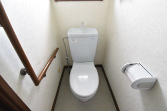 【トイレ】 | 鹿屋市川西町　中古戸建 | 2F