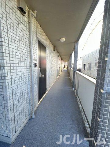 アクシス寺町のエントランス