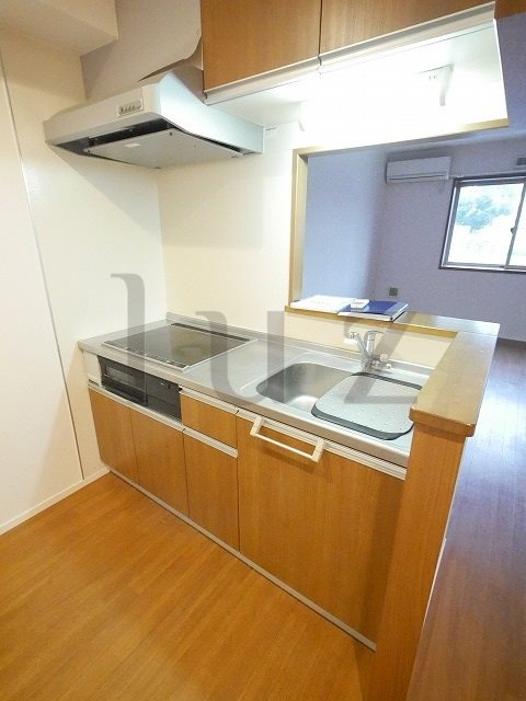 横浜市緑区北八朔町のアパートのキッチン