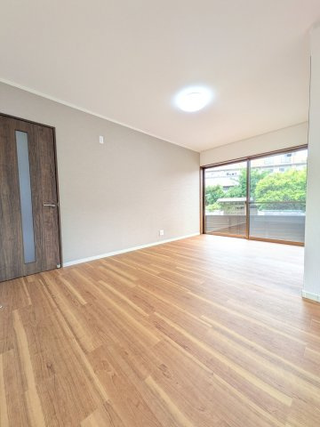 大野城市大城４丁目の中古一戸建の居間・リビング