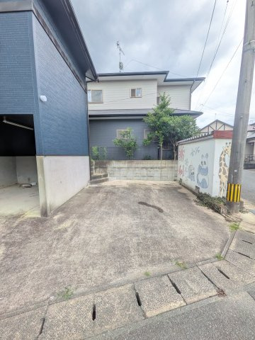 大野城市大城４丁目の中古一戸建の駐車場