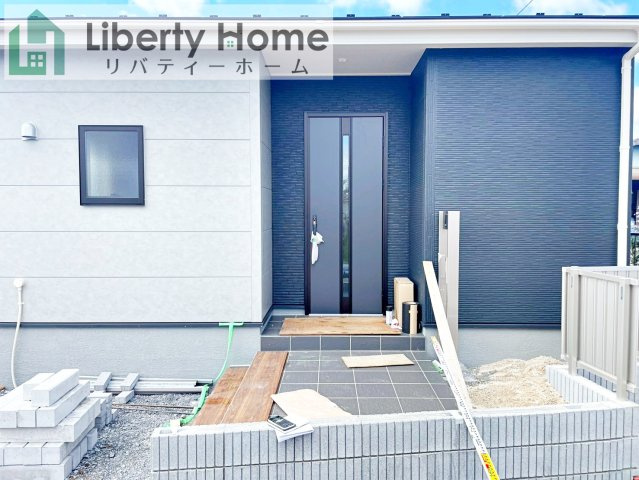 小美玉市羽刈第5　1号棟　新築戸建のエントランス