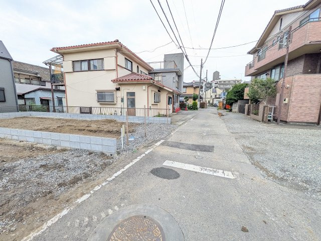 八王子市　元横山町　新築一戸建て　１期の前面道路含む現地写真|～北側4ｍ道路に面しています～