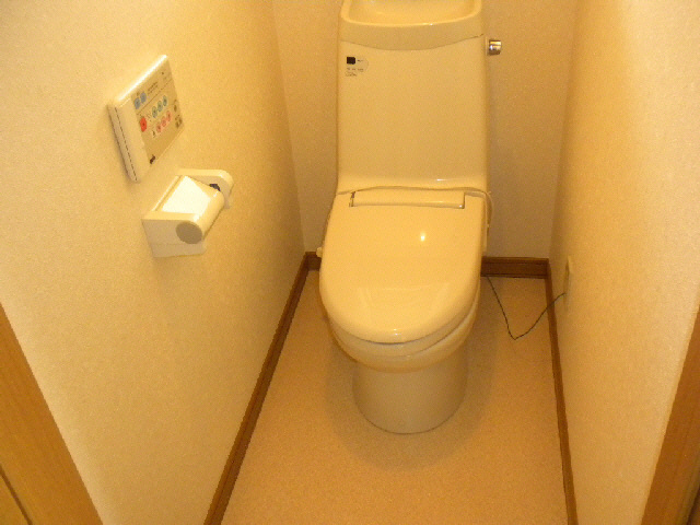 南鈴蘭南借家(1-8）のトイレ