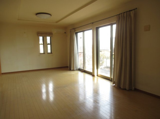 【居間・リビング】 | 富岡西戸建　齋藤邸 | こちらの居間で趣味の時間をお楽しみください
