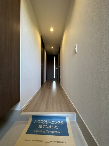 稲城市押立の賃貸マンションの玄関