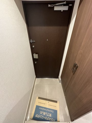 稲城市押立の賃貸マンションの玄関