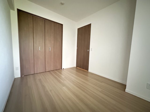 稲城市押立の賃貸マンションの居間・リビング