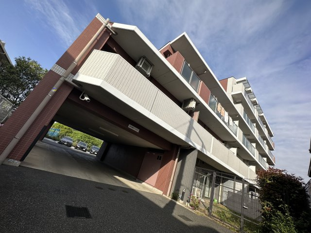 稲城市押立の賃貸マンションの外観パース