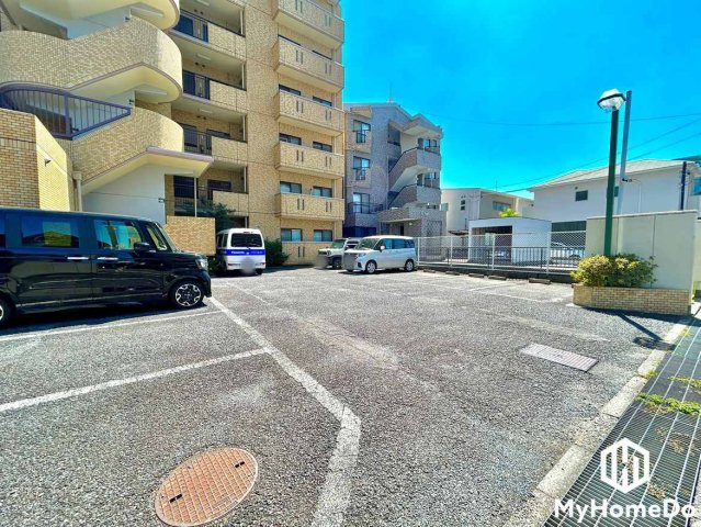 チサンマンション瓢箪山の駐車場|駐車場あり。空き状況につきましてはお気軽に弊社までお問い合わせください。