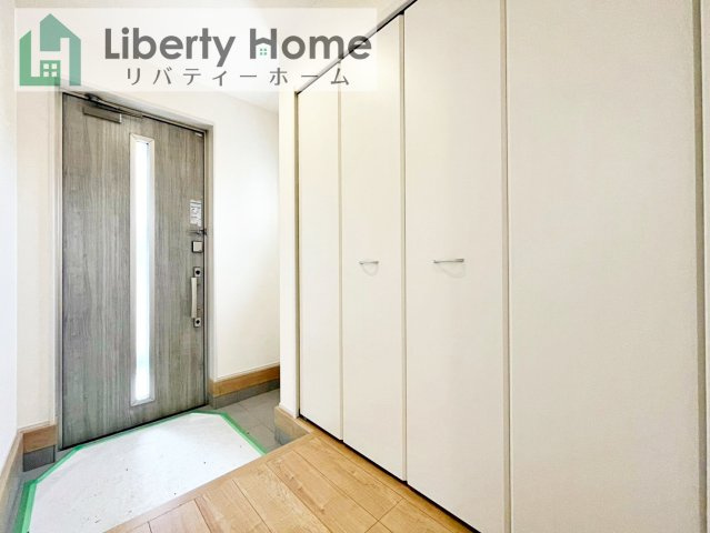 笠間市旭町第13　2号棟　新築戸建の玄関
