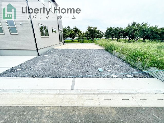 笠間市旭町第13　6号棟　新築戸建の駐車場
