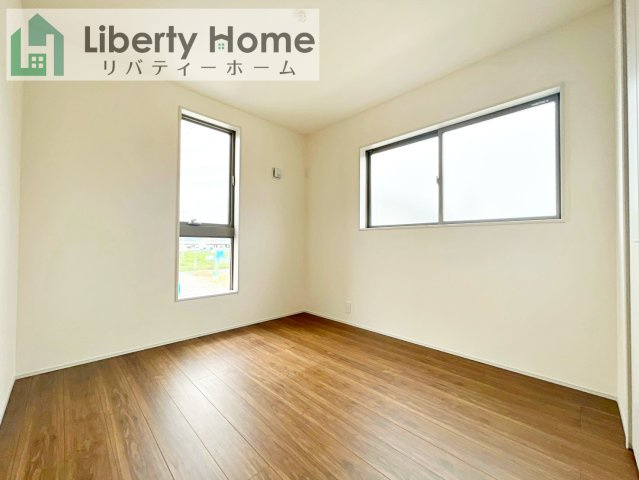 笠間市旭町第13　8号棟　新築戸建の洋室