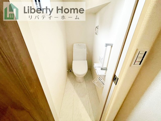 笠間市旭町第13　3号棟　新築戸建のトイレ