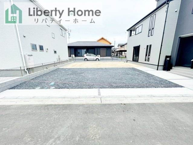 笠間市旭町第13　3号棟　新築戸建の駐車場