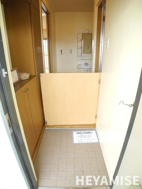 ペティオン富士見の玄関|※同間取りの別の階のお部屋の画像です※現況を優先します