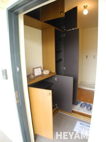 ペティオン富士見の玄関|※同間取りの別の階のお部屋の画像です※現況を優先します