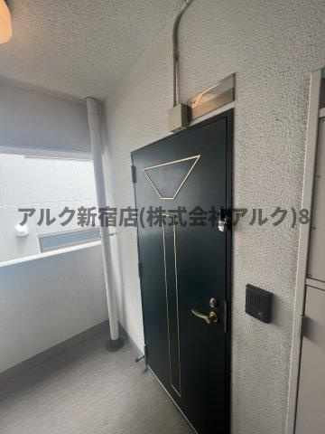 プラティーク⾺事公苑の玄関