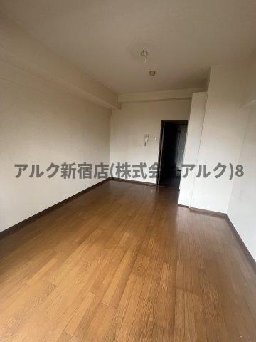 プラティーク⾺事公苑の内装