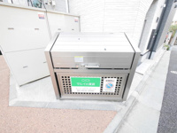 敷地内に専用ゴミBOXあります。