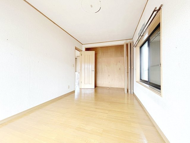 【洋室】 | 中古一戸建　高知市大津乙 | リフォーム中です