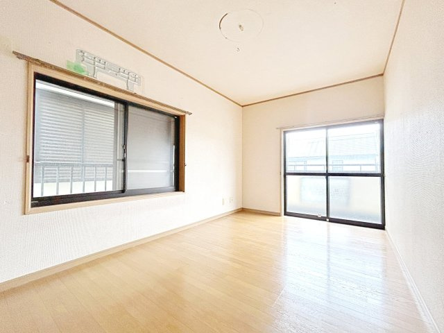 【洋室】 | 中古一戸建　高知市大津乙 | リフォーム中です