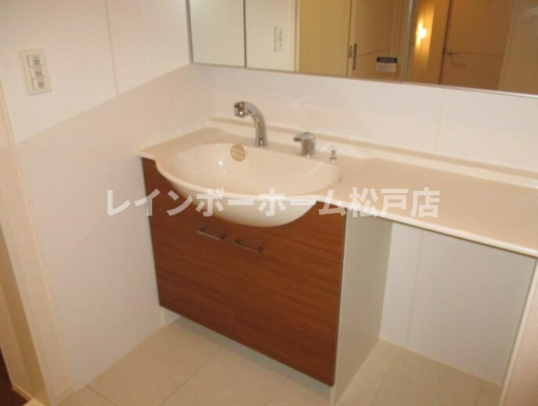 仲介手数料（賃料の1.10ヵ月）の50％OFF対象物件！の洗面所|使いやすい洗面所です