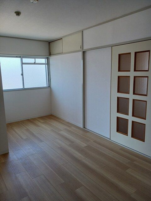 第二グリーンマンション服部の居間・リビング