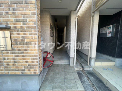【エントランス】 | ハーモニーテラス清水Ⅳ | 毎日通るエントランスはこのようになっています